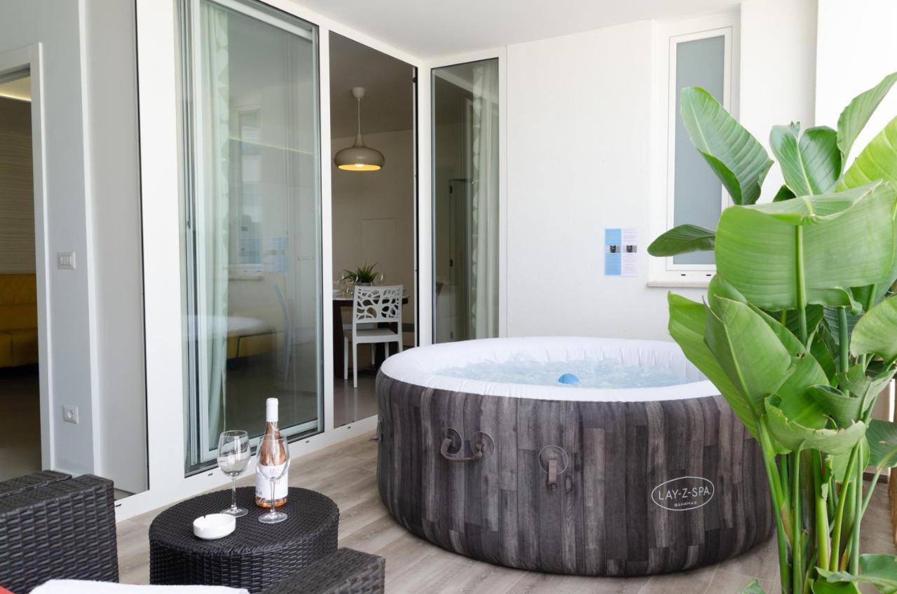 Апартаменты Apulialux Polignano High Class / Jacuzzi + Parking Полиньяно-а-Маре Экстерьер фото