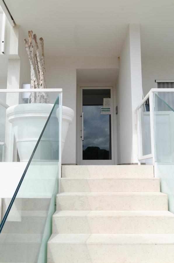 Апартаменты Apulialux Polignano High Class / Jacuzzi + Parking Полиньяно-а-Маре Экстерьер фото